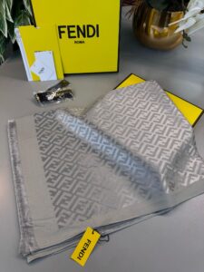 Fendi  İthal Yün  İpek Şal Tam Set Kutulu Sertifikalı-Gri