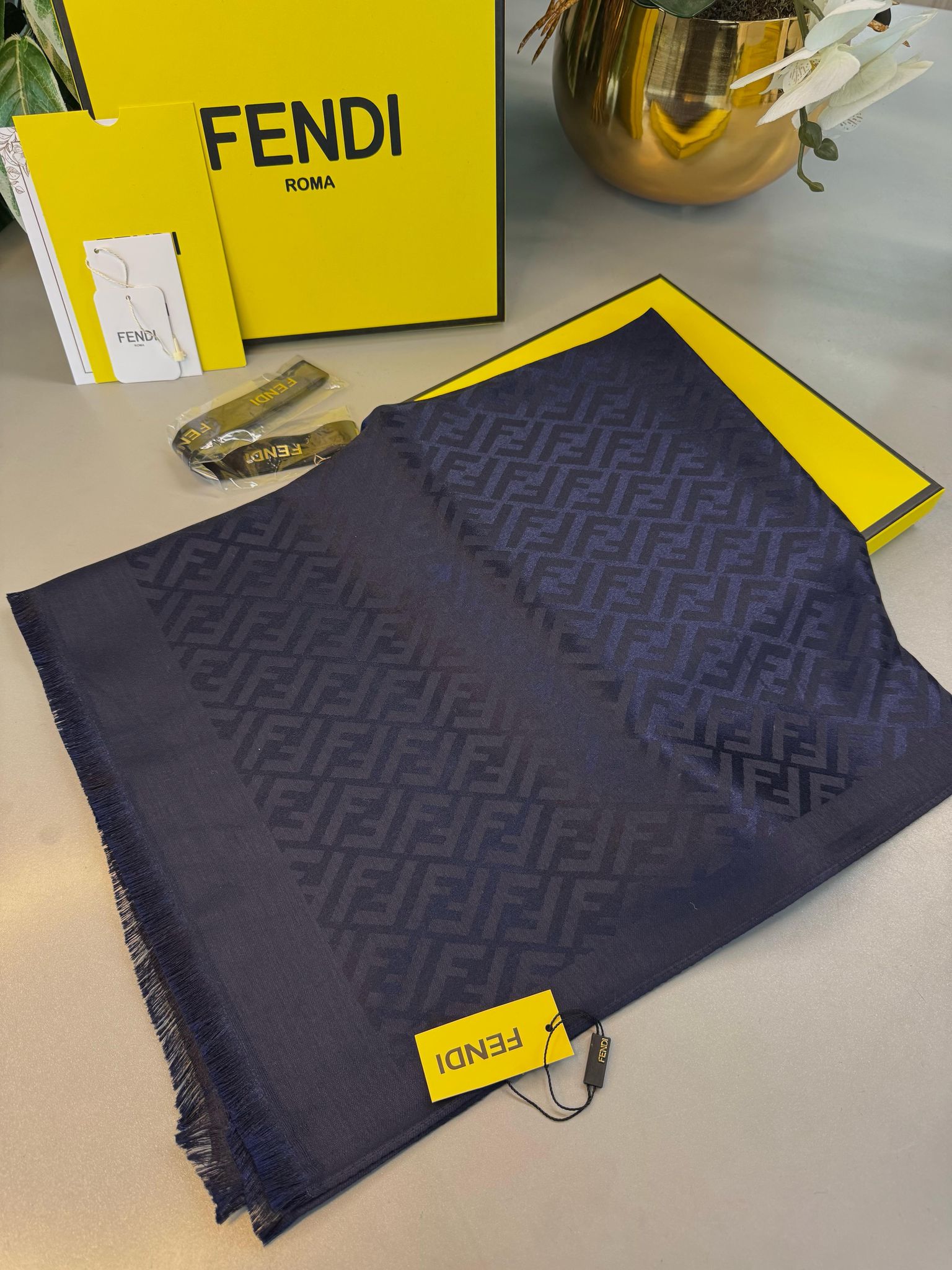 Fendi  İthal Yün  İpek Şal Tam Set Kutulu Sertifikalı-Lacivert