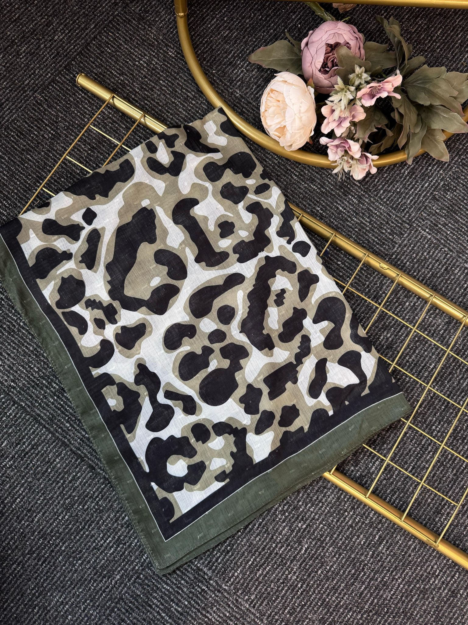 Gölge Motif Pamuk Şal-383561-Asker Yeşili