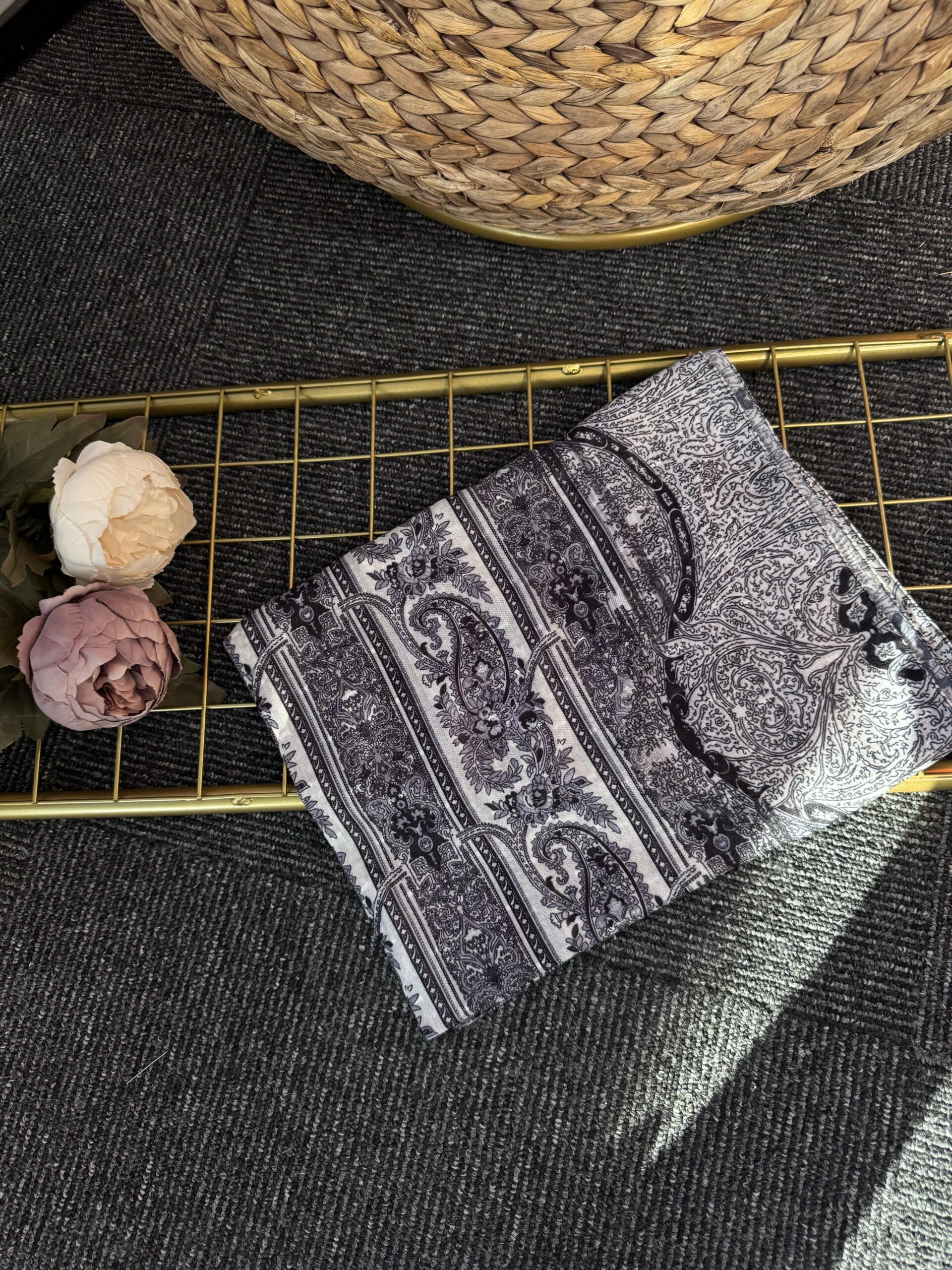 Gölgede Zarafet Pamuk Şal-545765-Siyah