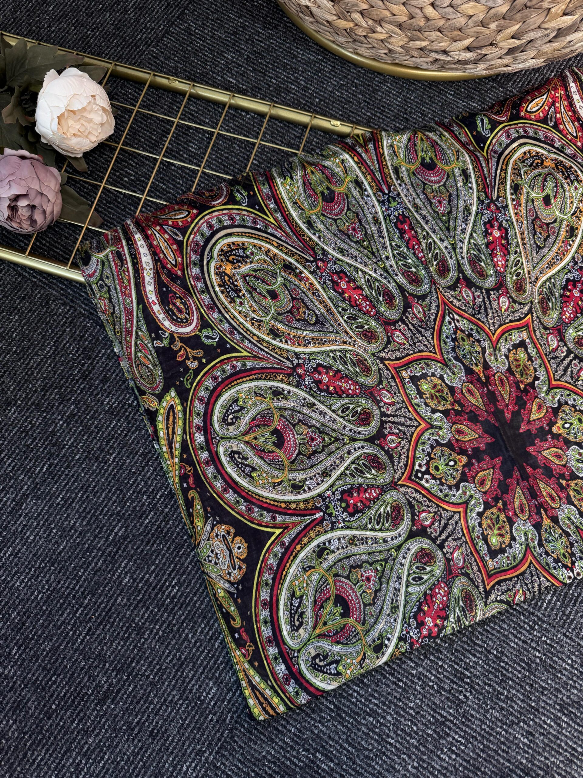 Sarmaşık  Pamuk  Şal-565106-Benetton