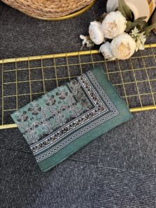 Vintage  Desen Naturel ipek Şal-010203-Çağla