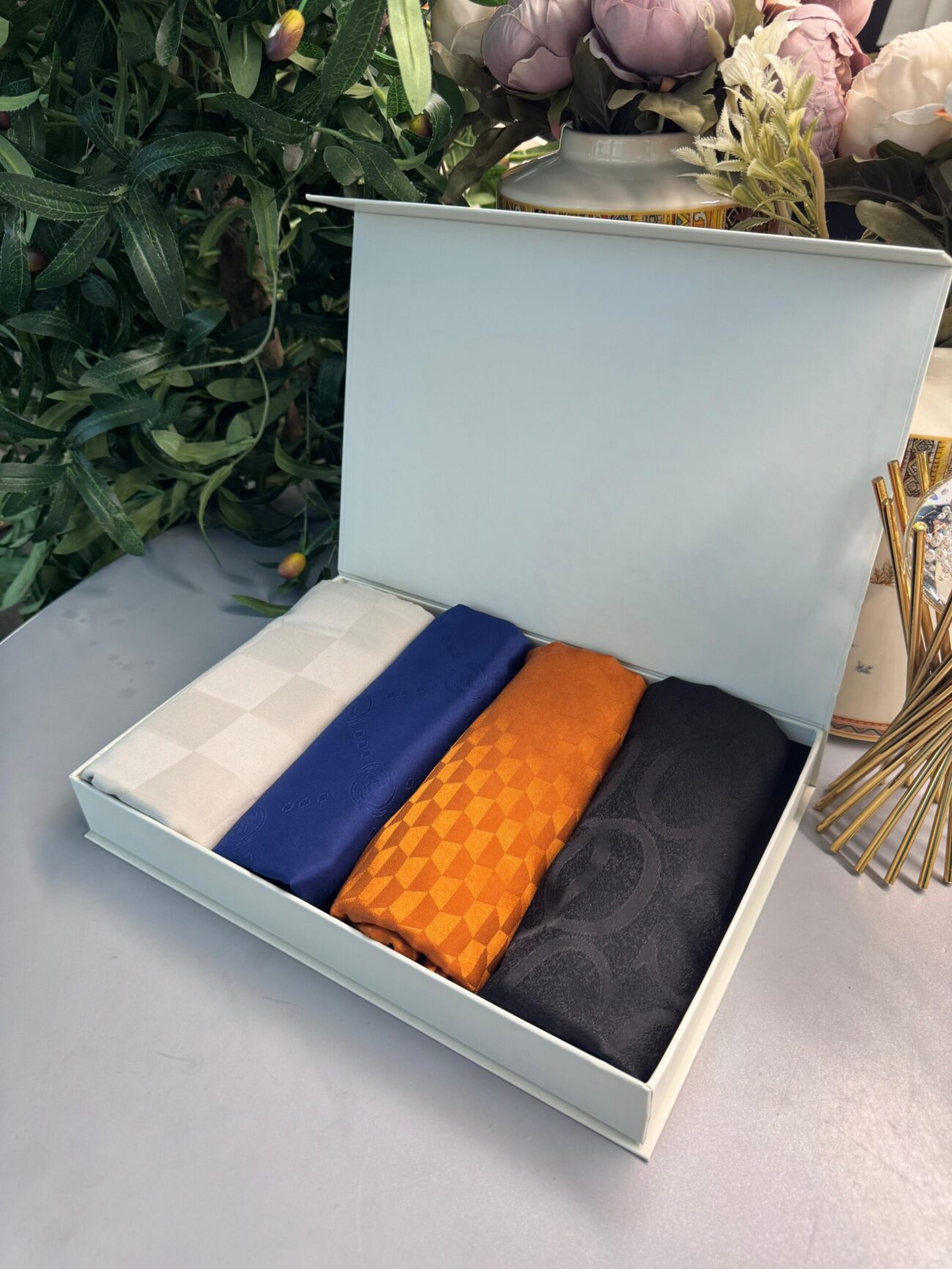 Luxe Elegance 4’lü Jakar Zarafet Seti