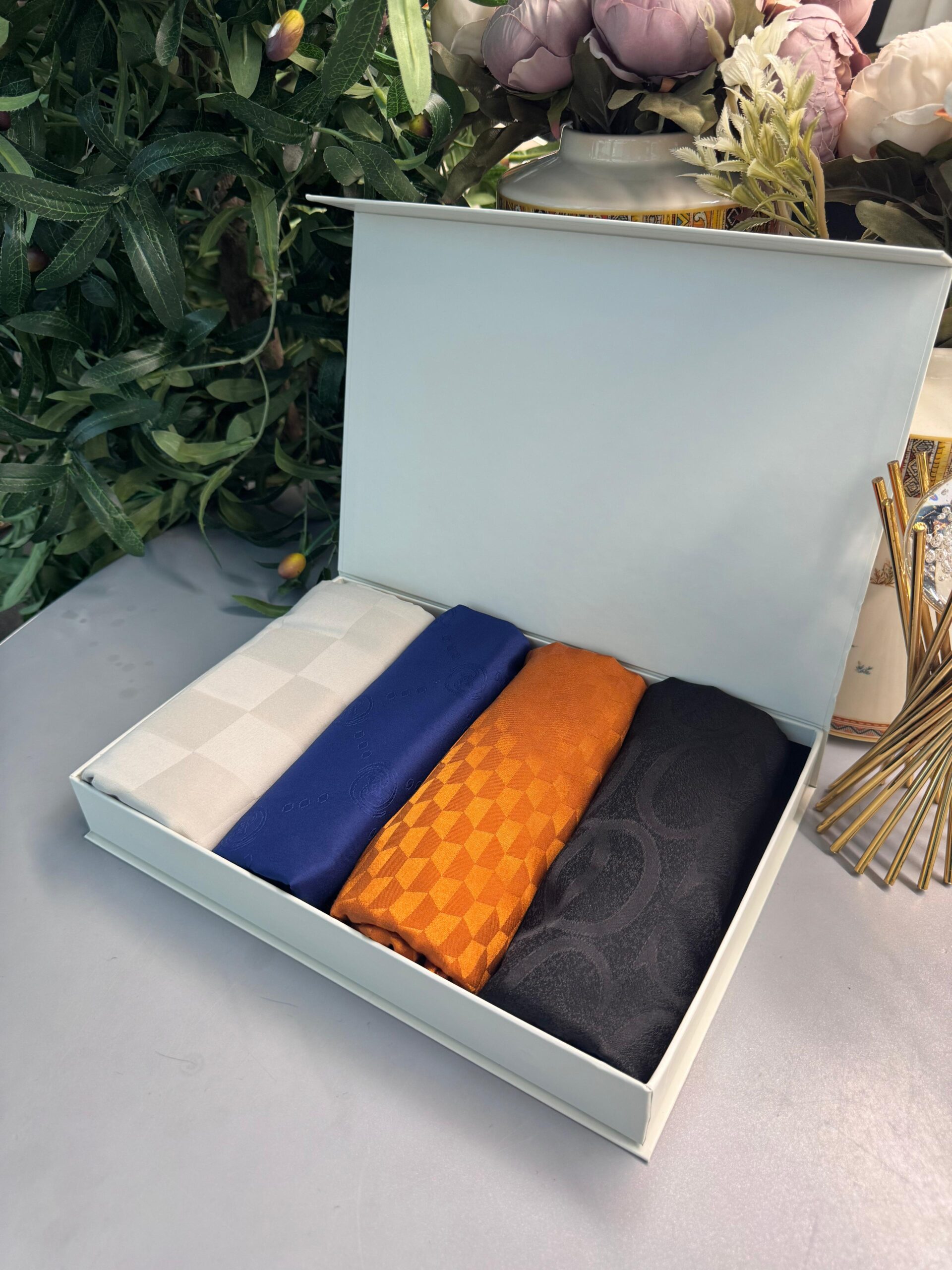 Luxe Elegance  4’lü Jakar Zarafet Seti