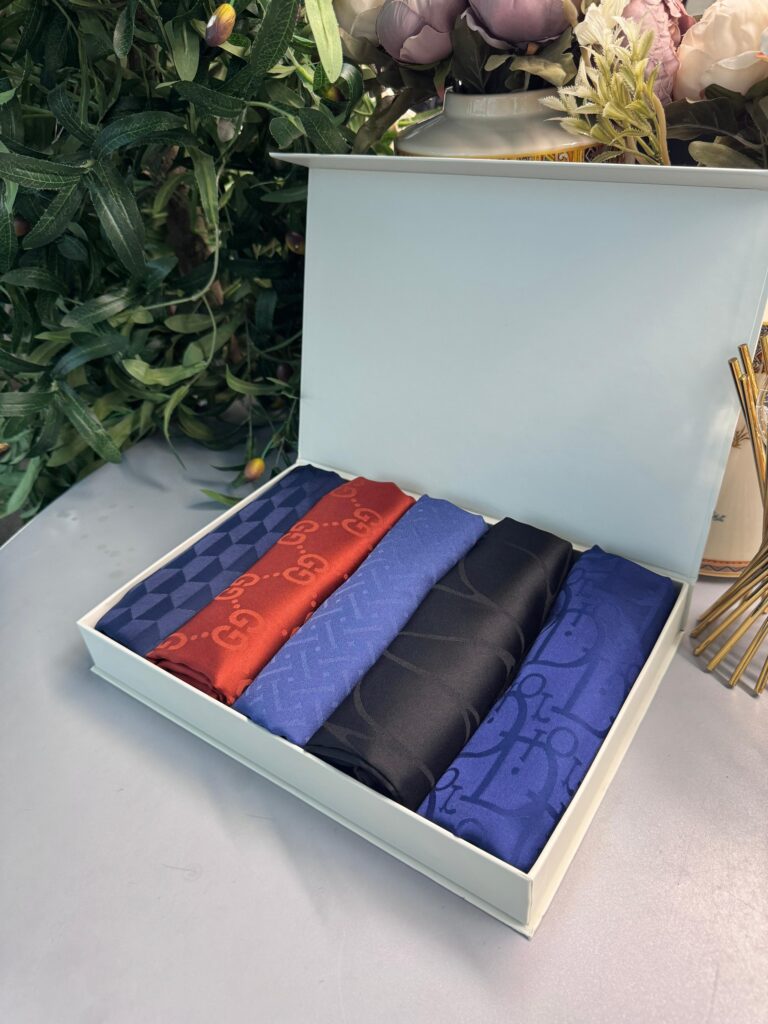 Stil Kutusu – 5’li Özel Tasarım Jakar Set