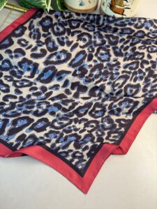 Leopare Desen Pamuk İpek Şal-6202761-Kırmızı