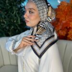 Burberry Vual İpek Eşarp-6203162-Latte