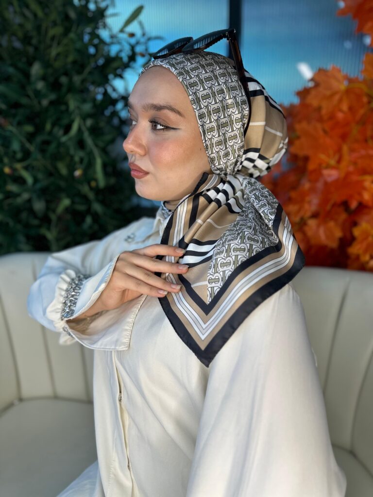 Burberry Vual İpek Eşarp-6203162-Latte