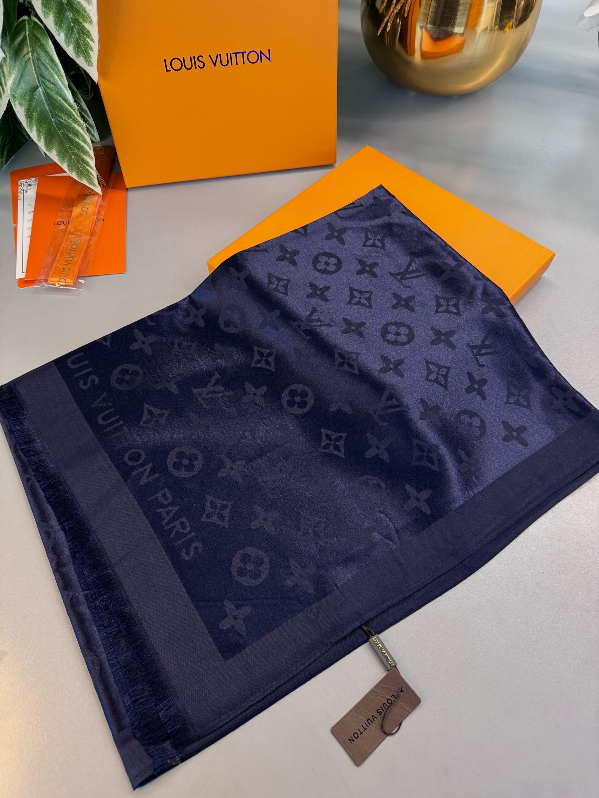 Lv  İthal Yün  İpek Şal Tam Set Kutulu Sertifikalı-Lacivert