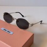 MIU MIU GÜNEŞ GÖZLÜĞÜ-456575-SİYAH