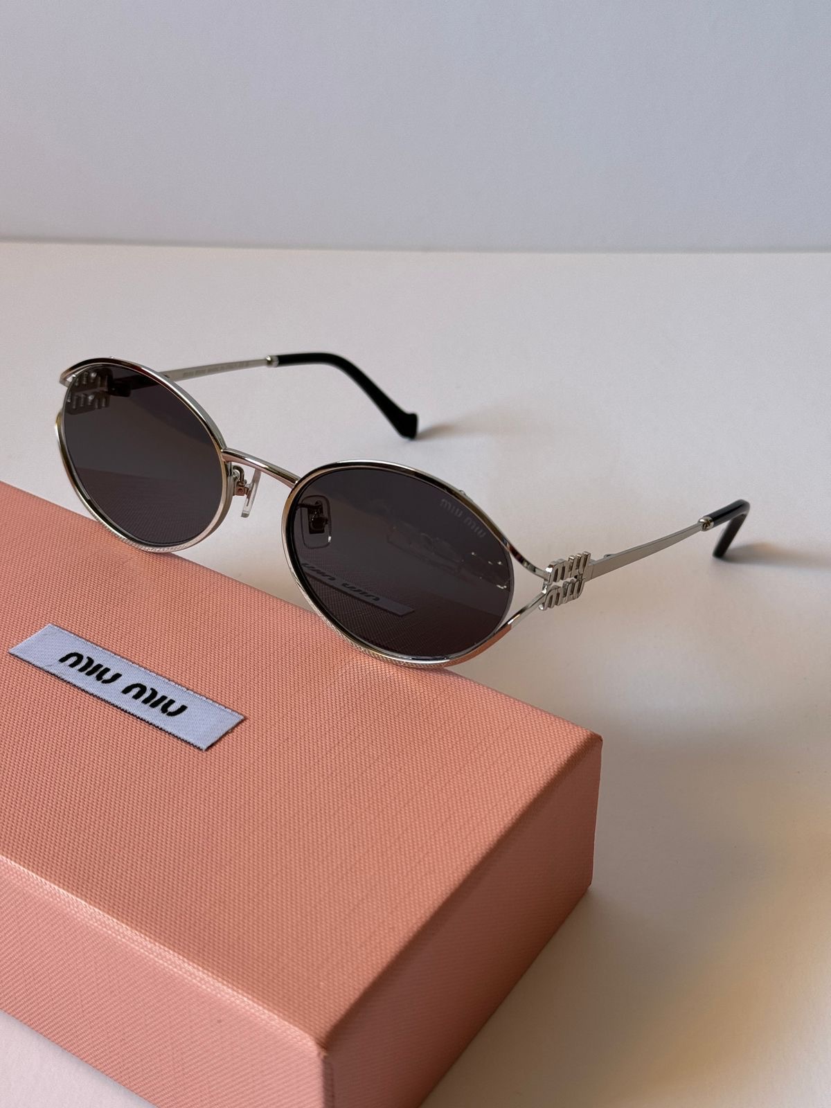 MIU MIU GÜNEŞ GÖZLÜĞÜ-456575-SİYAH