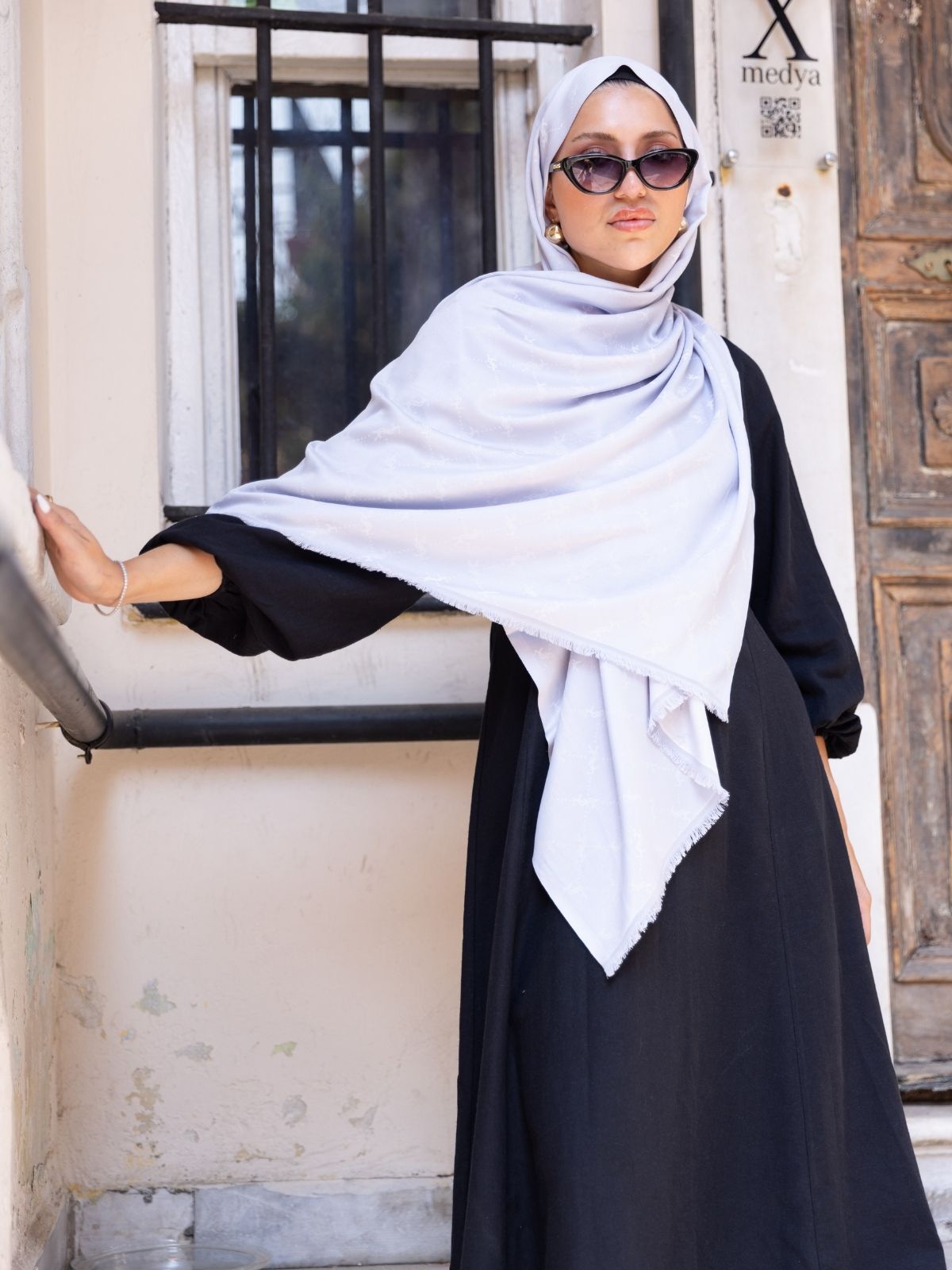 Ysl  Desen Kendinden Dokulu Desenli İtalyan Şal-10010-Gümüş