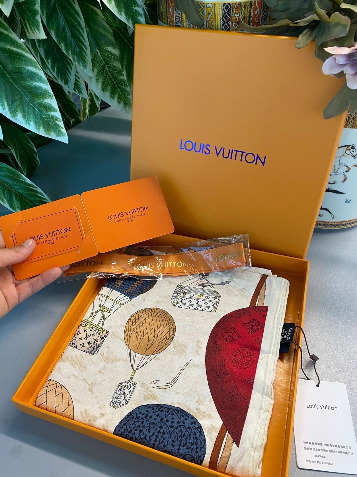 LV İthal Kutulu +% 100 İpek 12 mm Eşarp - Bej