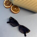 Miu Miu Cat-Eye Güneş Gözlüğü -  Mor degrade