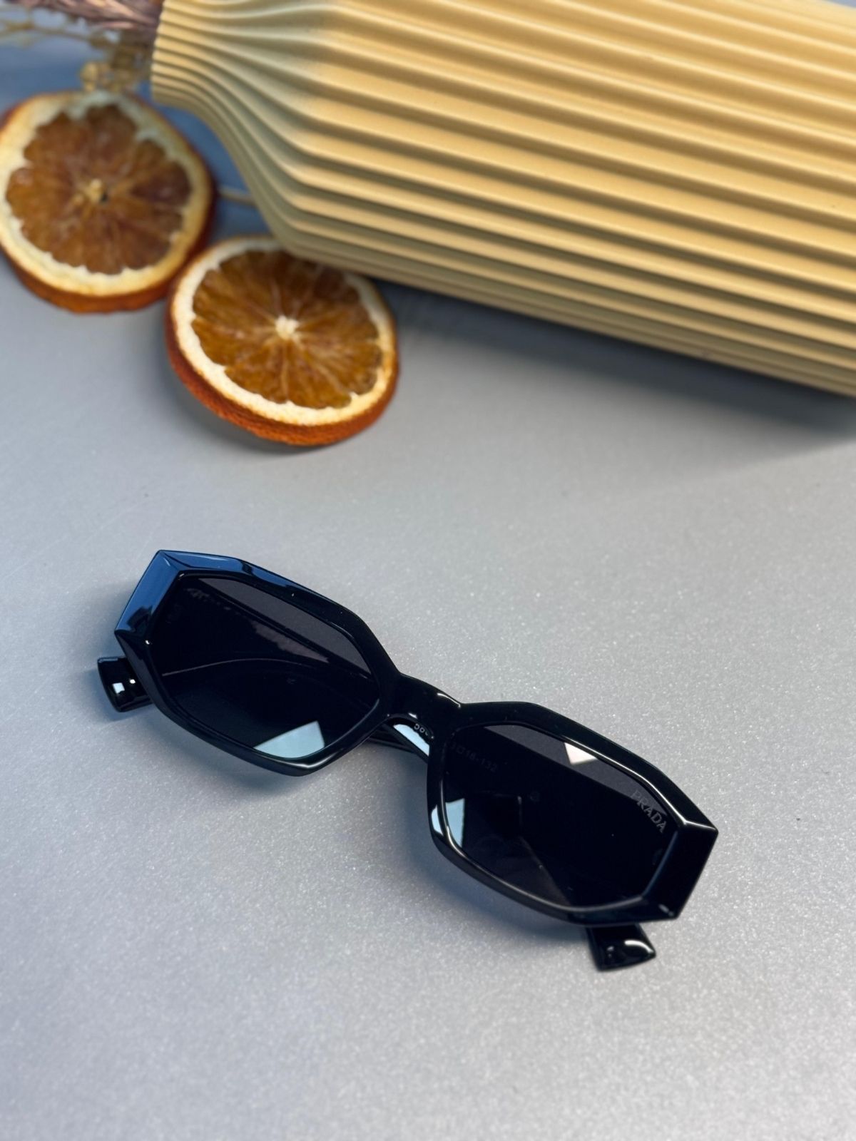 Prada Retro Effect Güneş Gözlüğü - Siyah