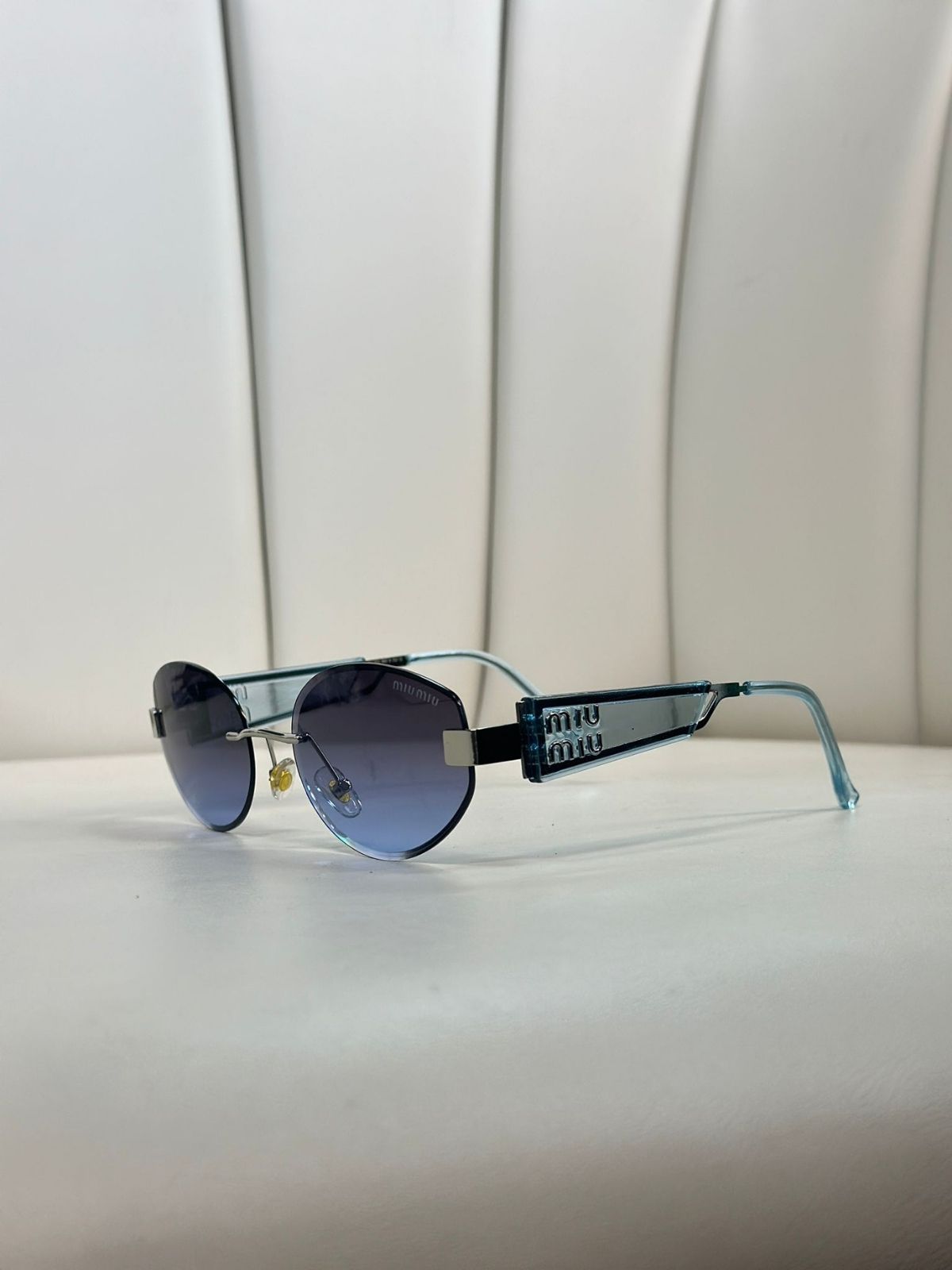 Mıu Mıu Kesik Cam Detaylı Güneş Gözlüğü - Mavi