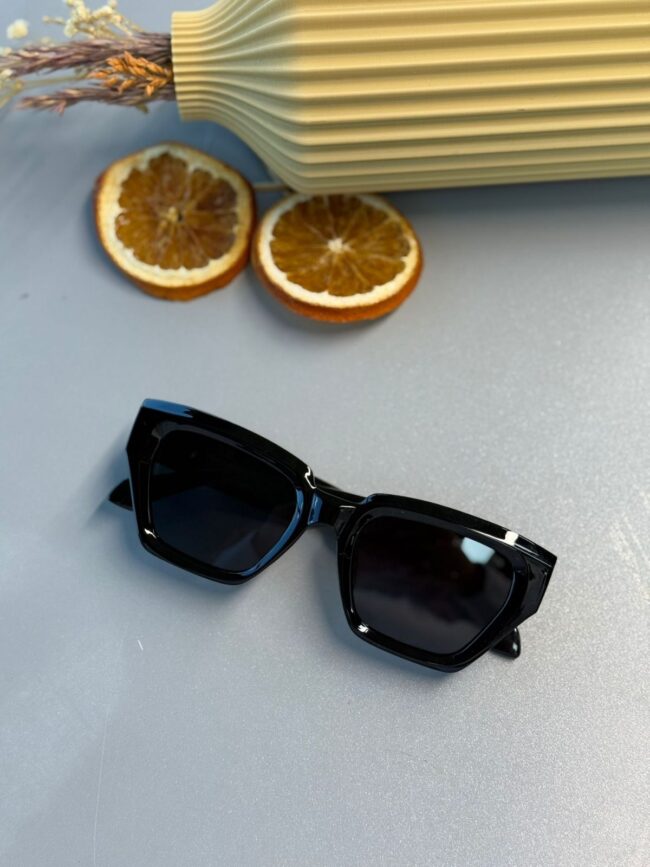 Louis Vuitton Clash Kare Güneş Gözlüğü - Siyah