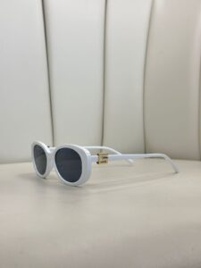 Gucci Oval Güneş Gözlüğü - Beyaz