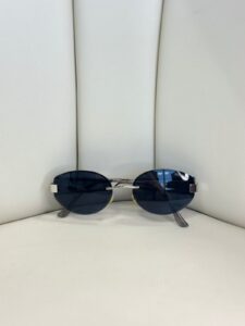 Mıu Mıu Kesik Cam Detaylı Güneş Gözlüğü-Siyah