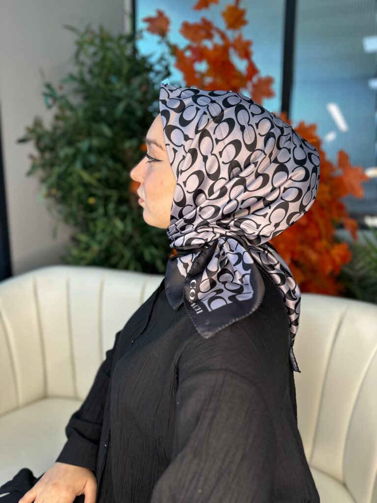 Coach Desen Vual  İpek Eşarp-86826-Koyu Gri