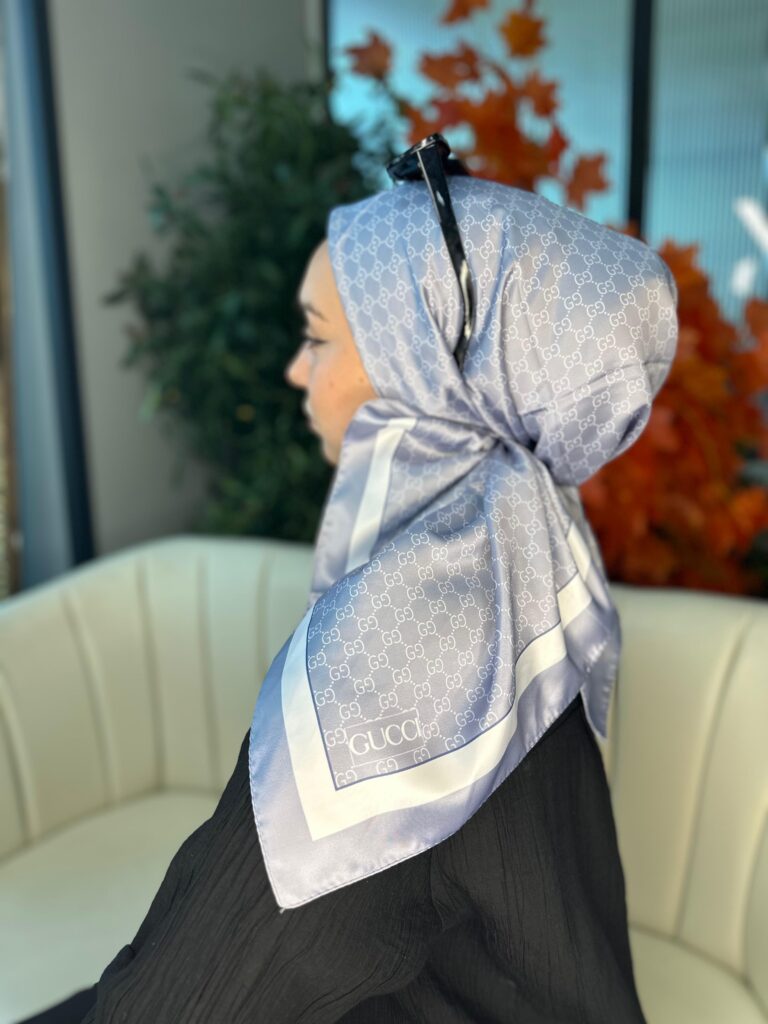 Gucci Desen Vual  İpek Eşarp-6204527-Gri