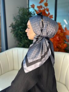 Gucci Desen Vual  İpek Eşarp-6204527-Antrasit