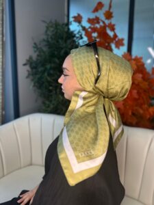 Gucci Desen Vual  İpek Eşarp-6204527-Yağ yeşili