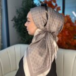 Gucci Desen Vual  İpek Eşarp-6204527-Sütlü kahve