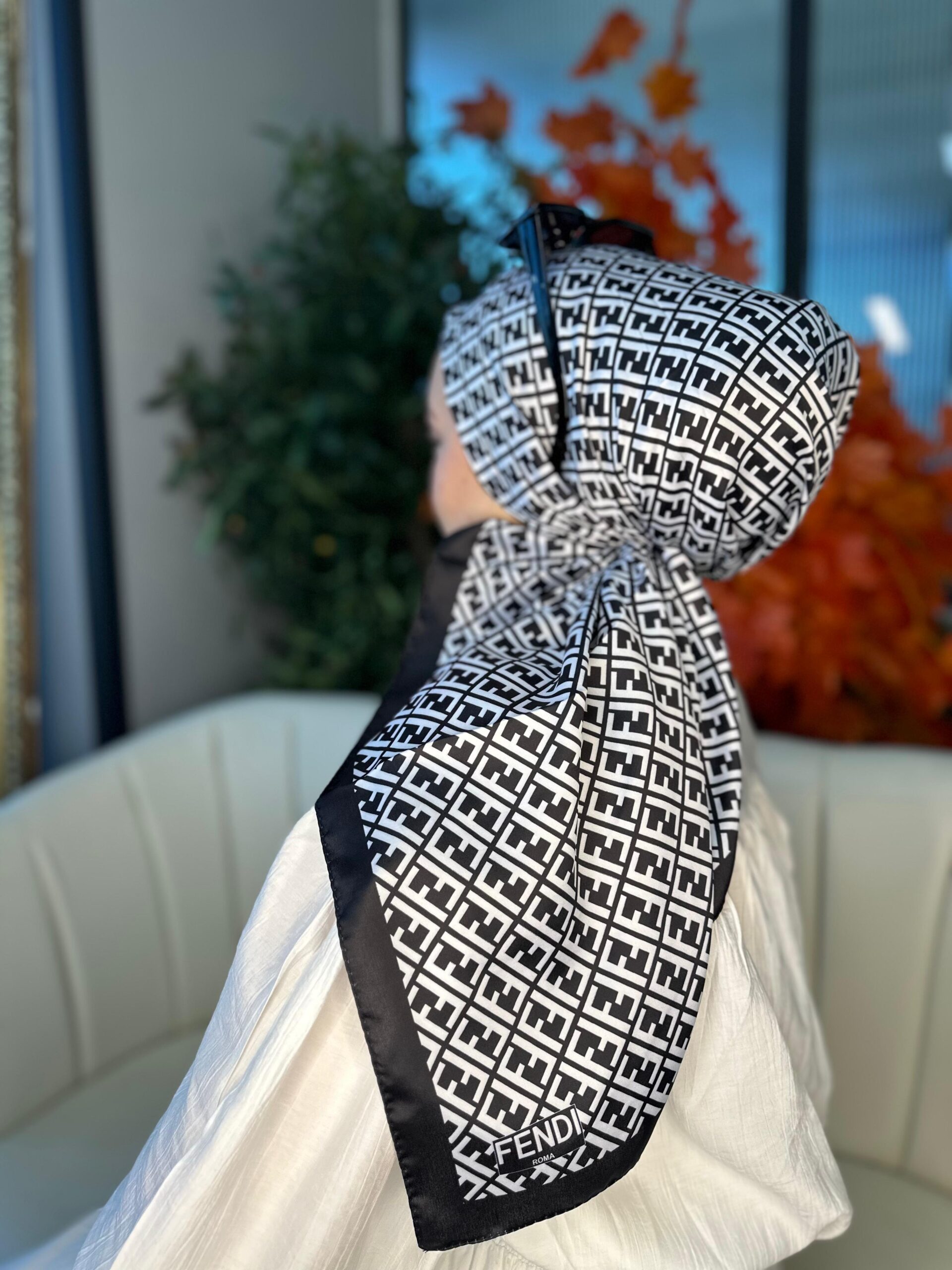 Fendi Desen Vual  İpek Eşarp-6204527-Siyah