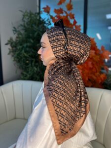 Fendi Desen Vual  İpek Eşarp-6204527-Karamel