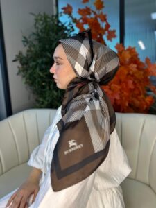 Burberry Kare   Desen Vual  İpek Eşarp-8682626-Acıkahve