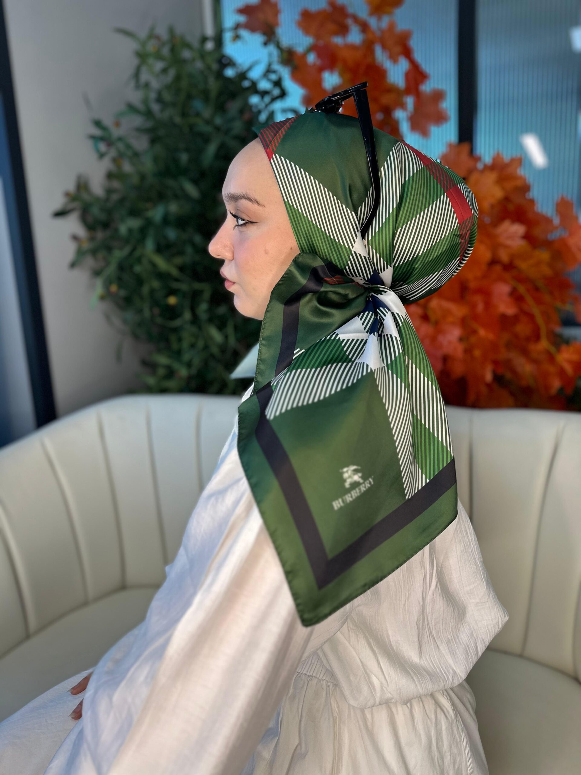 Burberry Kare   Desen Vual  İpek Eşarp-8682626-Koyu yeşil