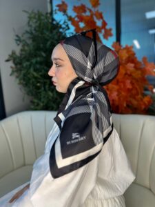 Burberry Kare  Desen Vual  İpek Eşarp-8682626-Siyah