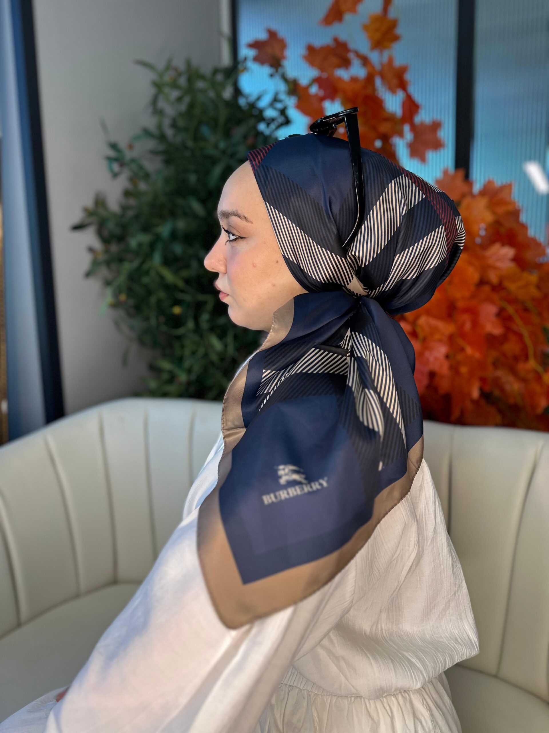 Burberry Kare  Desen Vual  İpek Eşarp-8682626-Lacivert