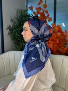 Burberry Kare   Desen Vual  İpek Eşarp-8682626-İndigo