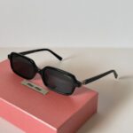 Mıu Mıu İthal Kare Güneş Gözlüğü - Siyah