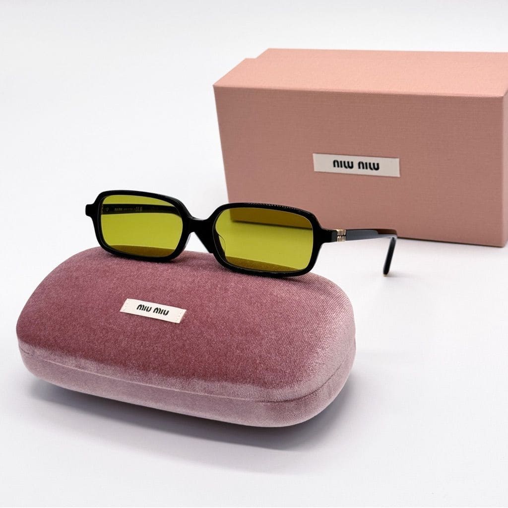 Mıu Mıu İthal Kare Güneş Gözlüğü - Sarı