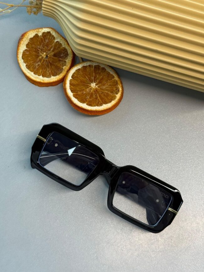 Fendi Fendigraphy Güneş Gözlüğü - Siyah