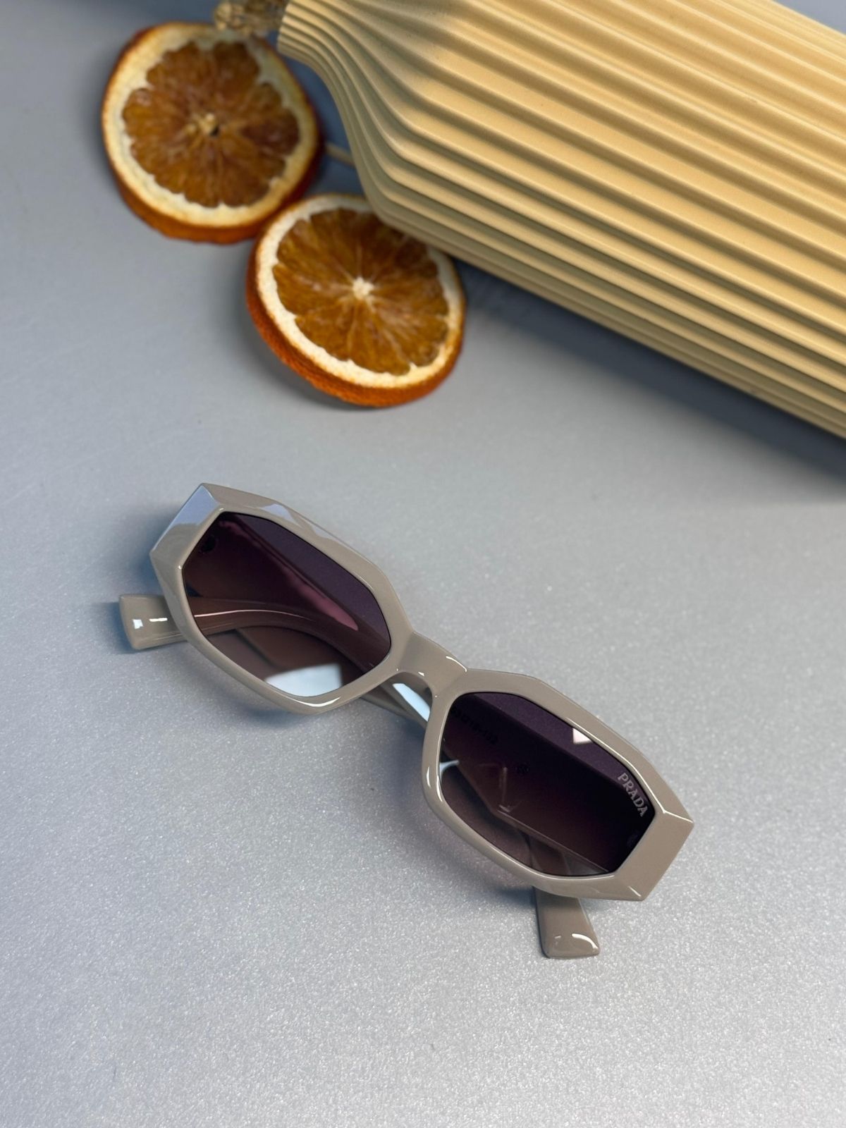 Prada Retro Effect Güneş Gözlüğü - Vizon