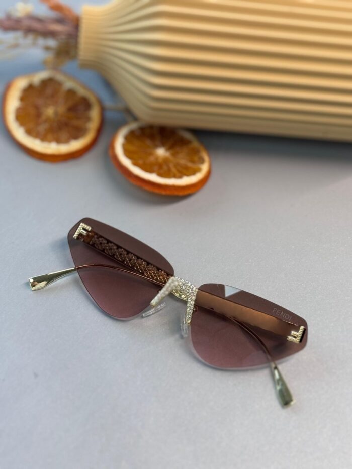 Fendi Üçgen Tasarım Daimond Güneş Gözlüğü - Kahve