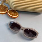 Miu Miu Degrade Cam Güneş Gözlüğü - Vizon