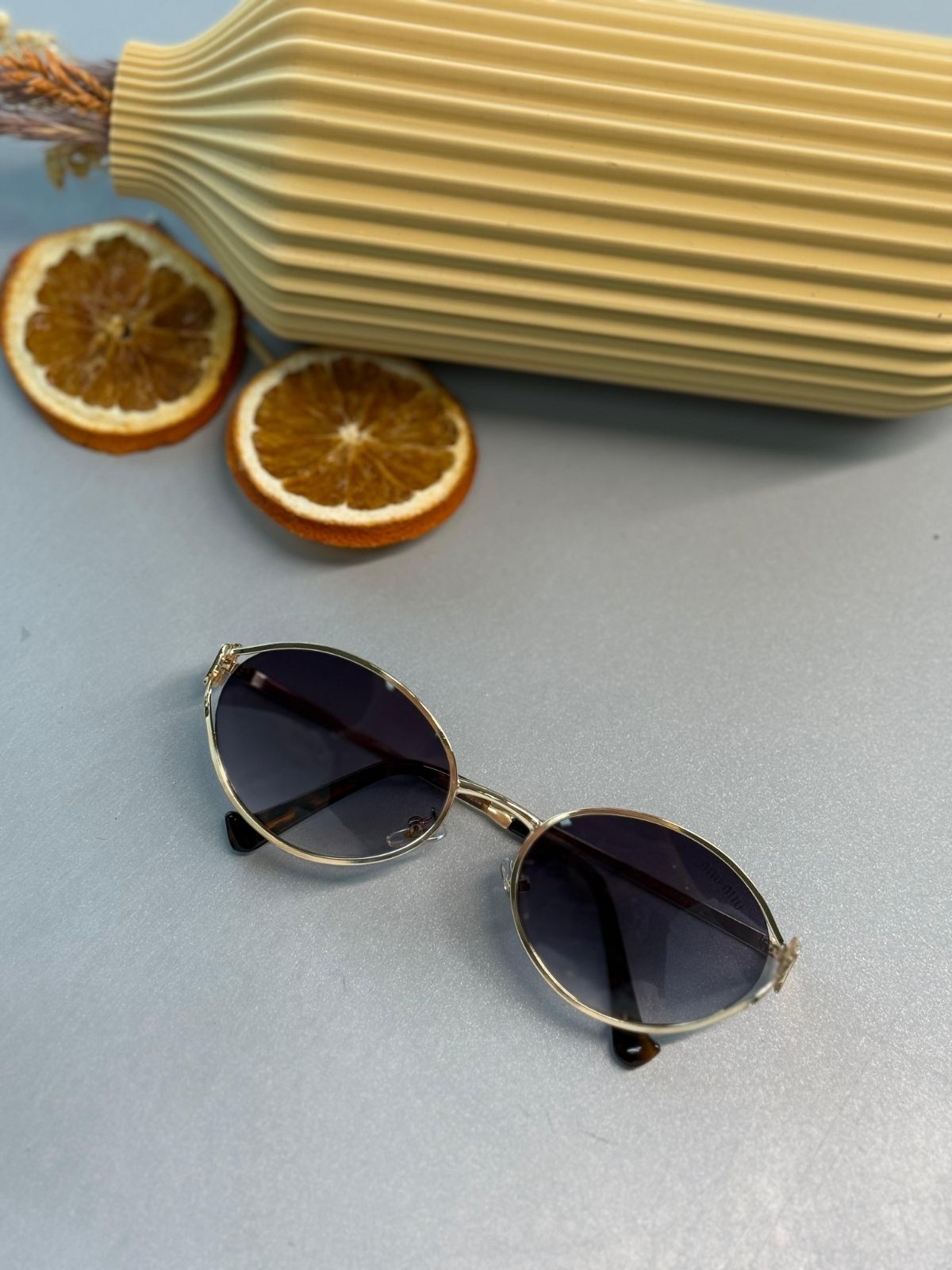 Mıu Mıu İthal Kesik Oval Güneş Gözlüğü - Mavi Degrade