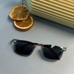 Gucci Metal Çerçeve Kare Gümüş Kadın Güneş Gözlüğü - Siyah