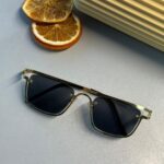 Gucci Metal Çerçeve Kare Gold Kadın Güneş Gözlüğü - Siyah