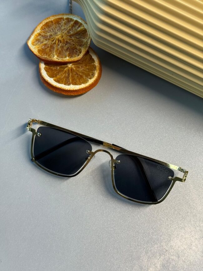 Gucci Metal Çerçeve Kare Gold Kadın Güneş Gözlüğü - Siyah