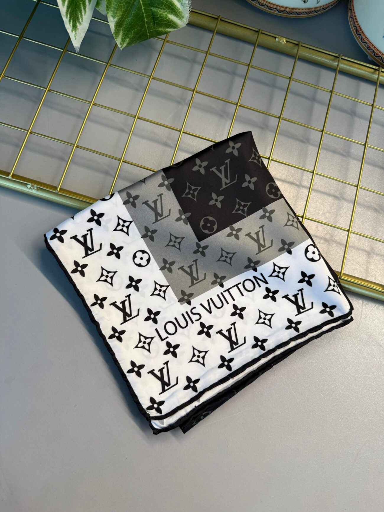 LV Twill Eşarp -124565- Siyah Gri