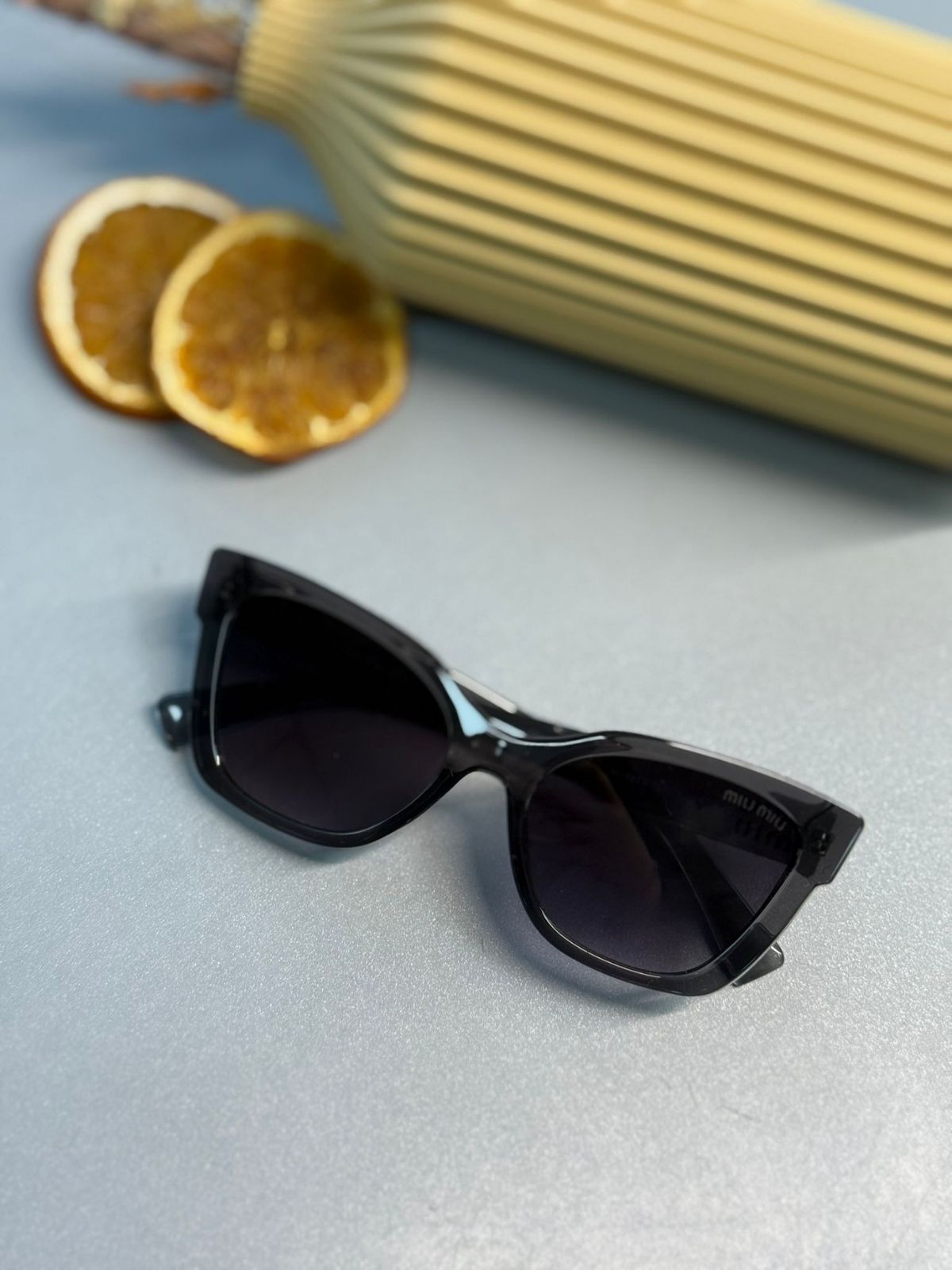 Miu Miu Kedi Gözü Güneş Gözlüğü - Antrasit Degrade