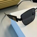 Mıu Mıu Dikdörtgen Tasarım Güneş Gözlüğü - Mat Sİyah