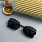 Mıu Mıu Özel Tasarım Köşeli Güneş Gözlüğü - Sİyah