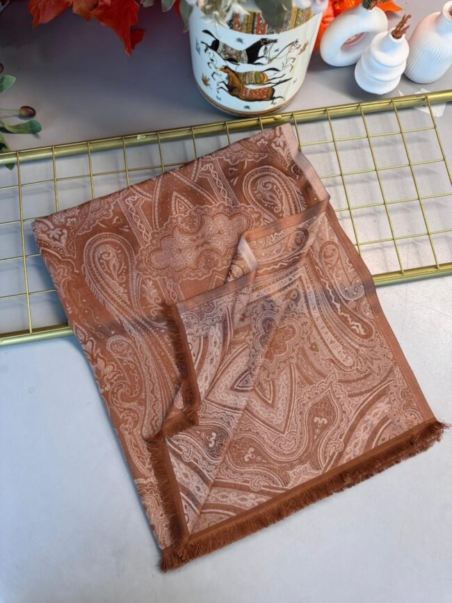 Milano Kendinden Dokulu Çift Taraflı İpek Şal - 8963 - Karamel